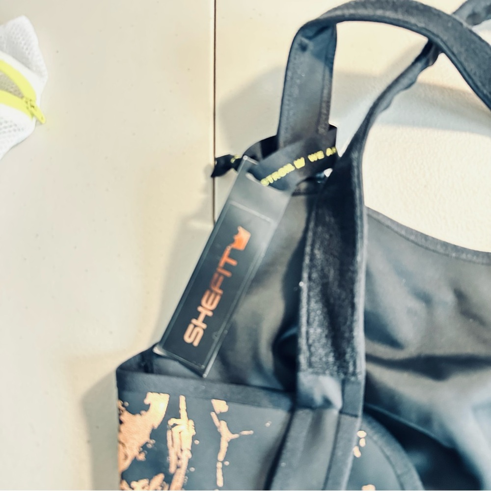 Shefit 2Luxe flex Black Sports Bra - Picture 3 of 5